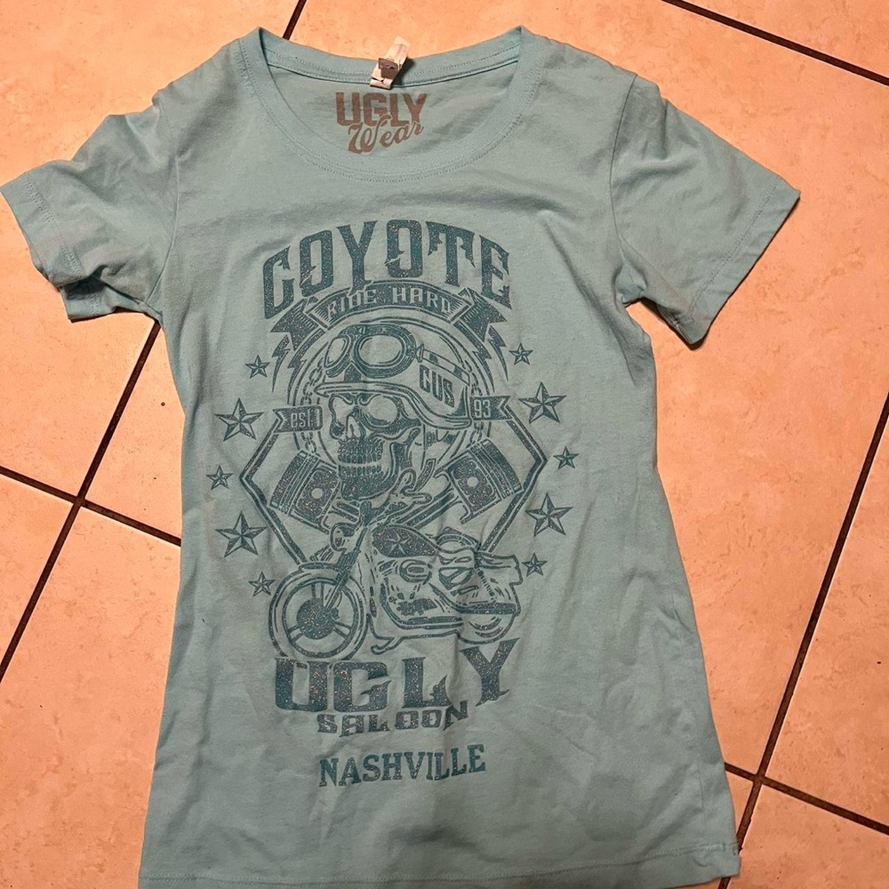 Tee shirt